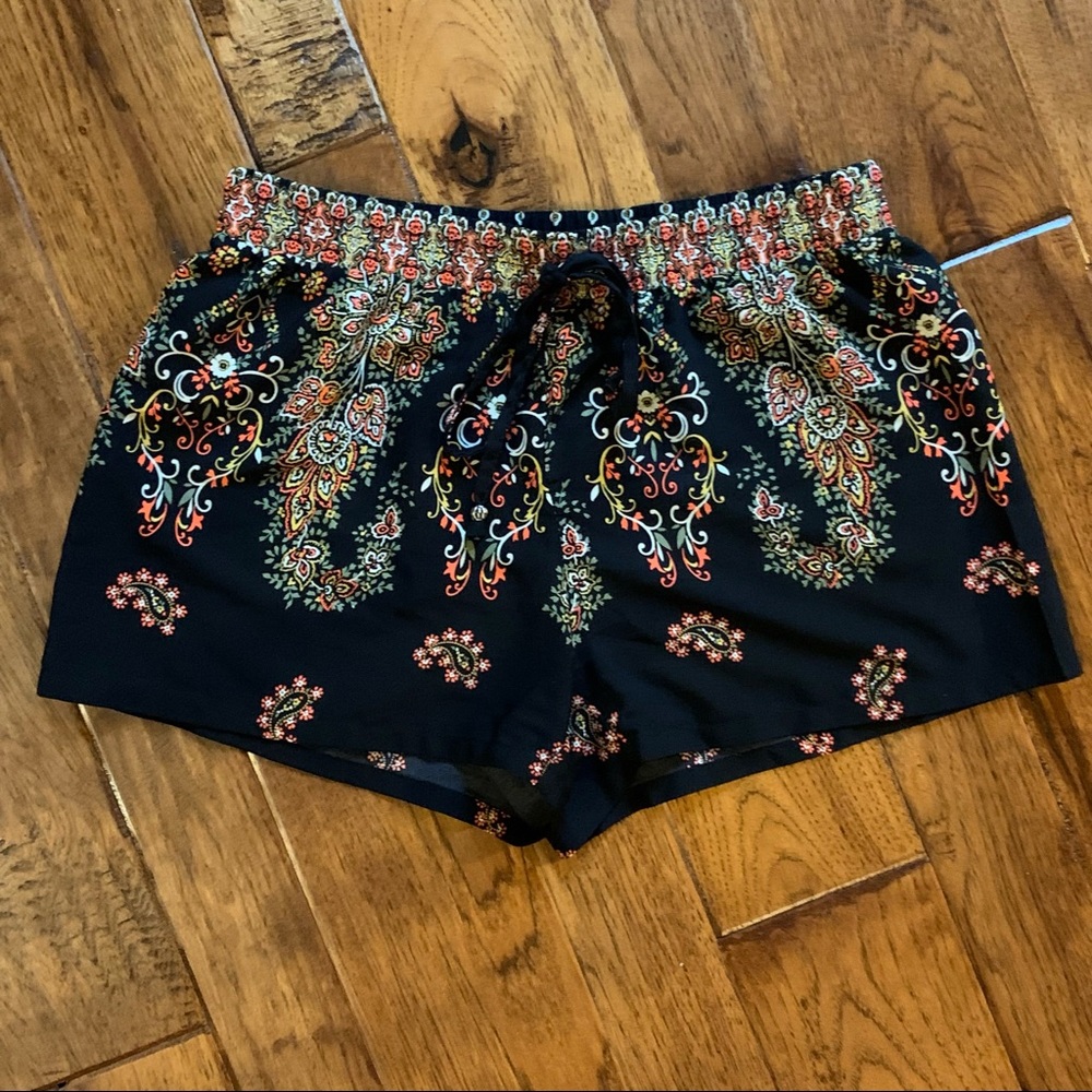 BeBop | paisley Black shorts | sz M